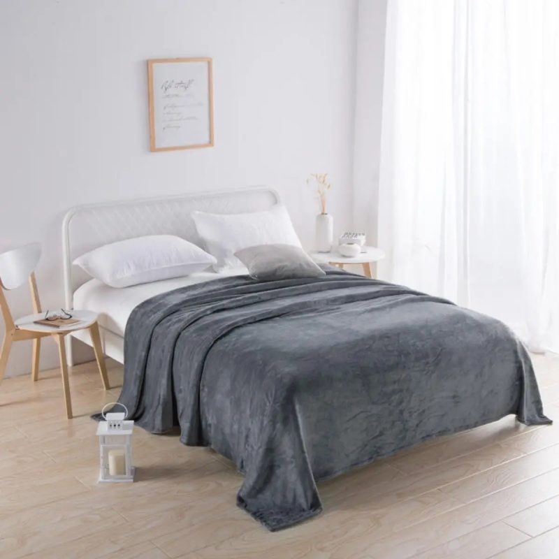 1PC Simple Plush Blanket – Thickened, Warm & Multifunctional Farley Fabric Cover - Image 3